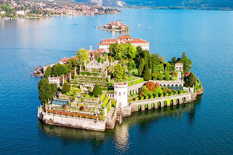 Isole Borromee con palazzi e giardini